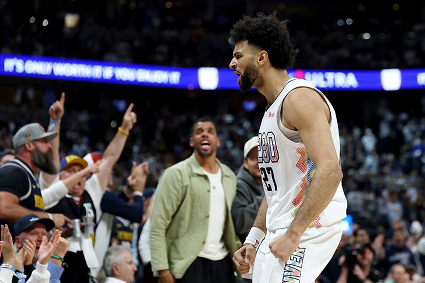 Setelah kekalahan menyakitkan di pertandingan sebelumnya, Denver berhasil menyamakan kedudukan menjadi 3-3